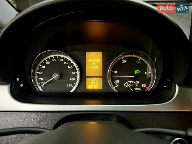 Серый Мерседес Виано, объемом двигателя 2.99 л и пробегом 396 тыс. км за 22000 $, фото 15 на Automoto.ua