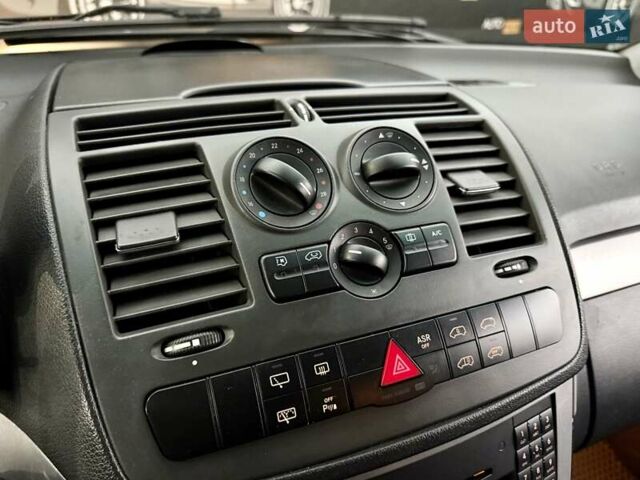Серый Мерседес Виано, объемом двигателя 2.99 л и пробегом 396 тыс. км за 22000 $, фото 16 на Automoto.ua