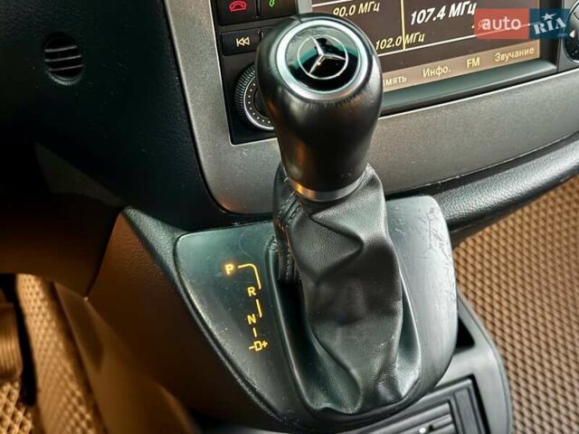 Серый Мерседес Виано, объемом двигателя 2.99 л и пробегом 396 тыс. км за 22000 $, фото 18 на Automoto.ua