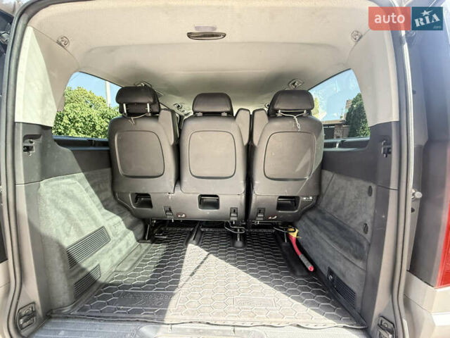 Серый Мерседес Виано, объемом двигателя 2.14 л и пробегом 315 тыс. км за 19500 $, фото 8 на Automoto.ua