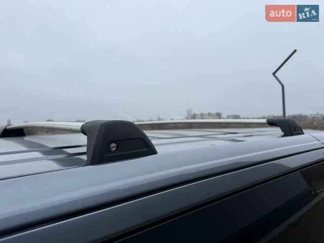 Серый Мерседес Виано, объемом двигателя 3 л и пробегом 279 тыс. км за 22500 $, фото 41 на Automoto.ua