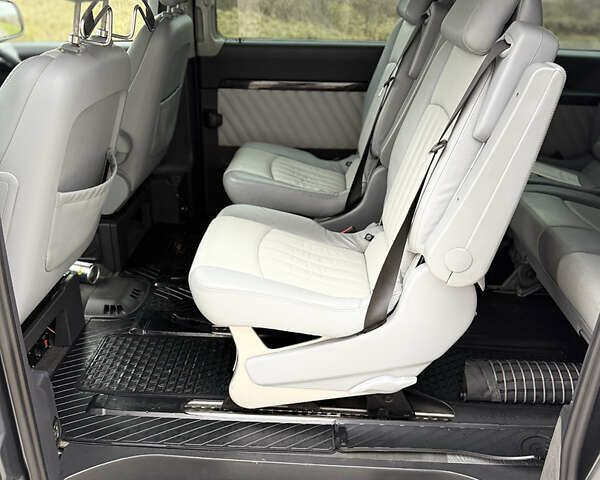 Серый Мерседес Виано, объемом двигателя 3 л и пробегом 279 тыс. км за 22500 $, фото 33 на Automoto.ua