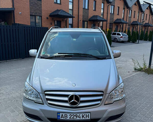 Серый Мерседес Виано, объемом двигателя 2.14 л и пробегом 390 тыс. км за 19000 $, фото 3 на Automoto.ua