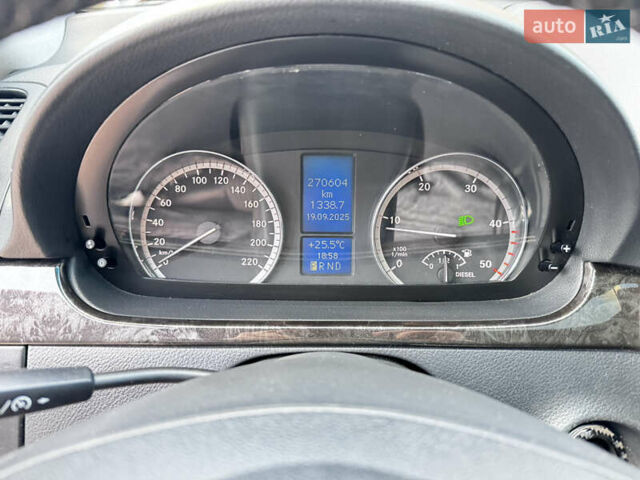 Мерседес Виано 2011 в Черновцах на Automoto.ua Серый Мерседес Виано, объемом двигателя 2.2 л и пробегом 270 тыс. км за 22900 $, фото 15 на Automoto.ua