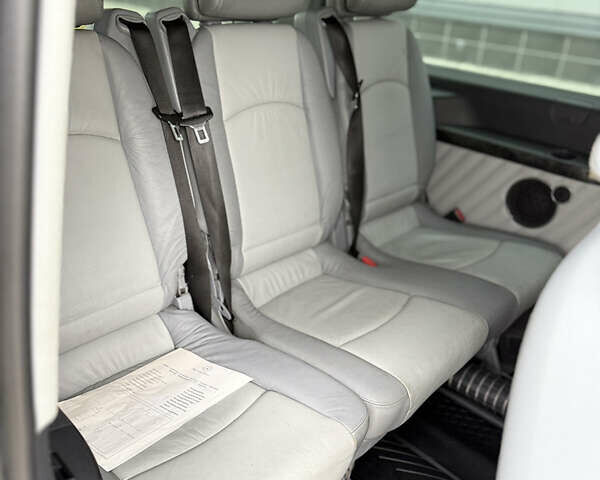 Серый Мерседес Виано, объемом двигателя 3 л и пробегом 279 тыс. км за 22500 $, фото 24 на Automoto.ua