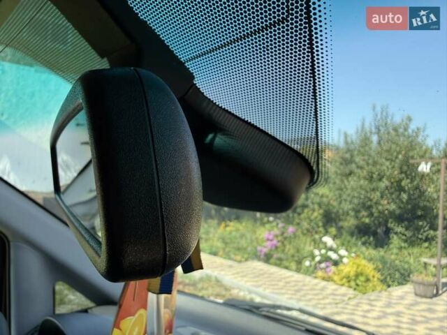 Серый Мерседес Виано, объемом двигателя 2.14 л и пробегом 293 тыс. км за 17900 $, фото 36 на Automoto.ua