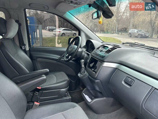 Серый Мерседес Виано, объемом двигателя 2.14 л и пробегом 392 тыс. км за 24000 $, фото 22 на Automoto.ua