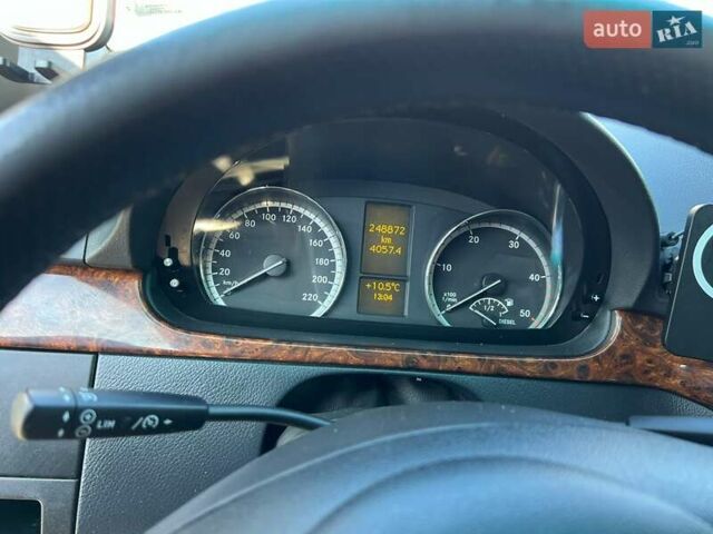 Мерседес Виано 2012 в Кицмане на Automoto.ua Серый Мерседес Виано, объемом двигателя 2.14 л и пробегом 248 тыс. км за 21422 $, фото 7 на Automoto.ua