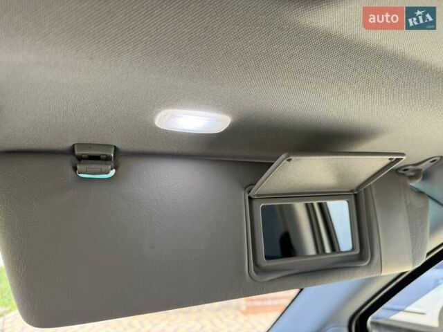 Серый Мерседес Виано, объемом двигателя 2.14 л и пробегом 293 тыс. км за 17900 $, фото 34 на Automoto.ua