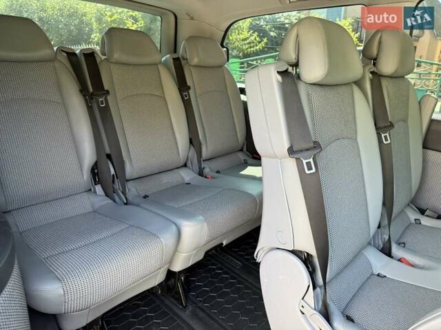 Серый Мерседес Виано, объемом двигателя 2.14 л и пробегом 293 тыс. км за 17900 $, фото 7 на Automoto.ua