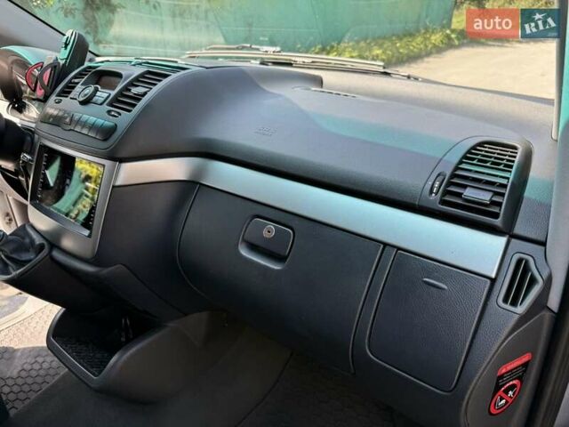 Серый Мерседес Виано, объемом двигателя 2.14 л и пробегом 293 тыс. км за 17900 $, фото 33 на Automoto.ua