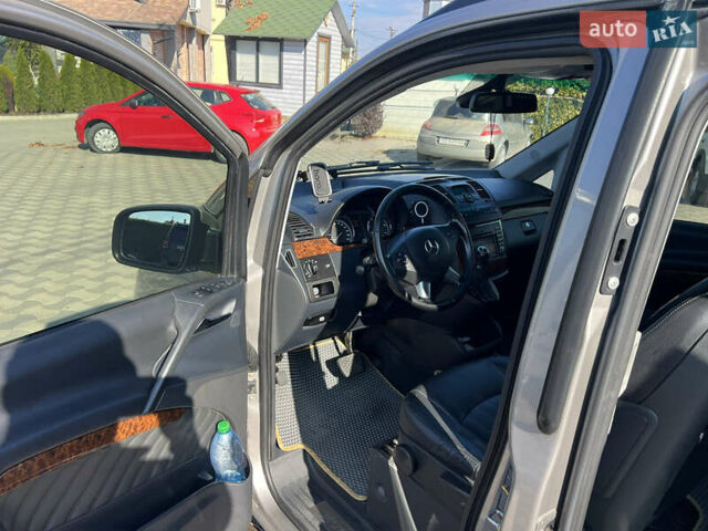 Мерседес Виано 2012 в Кицмане на Automoto.ua Серый Мерседес Виано, объемом двигателя 2.14 л и пробегом 248 тыс. км за 21422 $, фото 5 на Automoto.ua