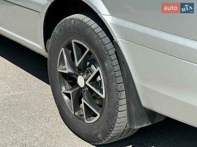 Серый Мерседес Виано, объемом двигателя 2.14 л и пробегом 293 тыс. км за 17900 $, фото 21 на Automoto.ua