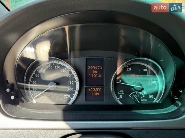 Серый Мерседес Виано, объемом двигателя 2.14 л и пробегом 293 тыс. км за 17900 $, фото 27 на Automoto.ua