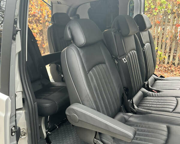 Серый Мерседес Виано, объемом двигателя 2.2 л и пробегом 226 тыс. км за 24200 $, фото 5 на Automoto.ua