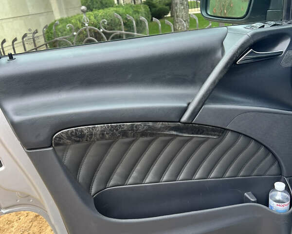 Серый Мерседес Виано, объемом двигателя 2.2 л и пробегом 226 тыс. км за 24200 $, фото 44 на Automoto.ua