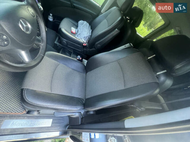 Мерседес Виано 2013 в Харькове на Automoto.ua Серый Мерседес Виано, объемом двигателя 2.14 л и пробегом 162 тыс. км за 25000 $, фото 7 на Automoto.ua