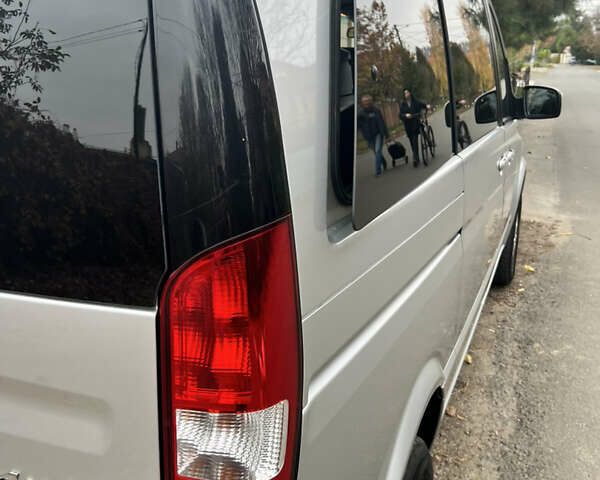 Серый Мерседес Виано, объемом двигателя 2.2 л и пробегом 226 тыс. км за 24200 $, фото 49 на Automoto.ua