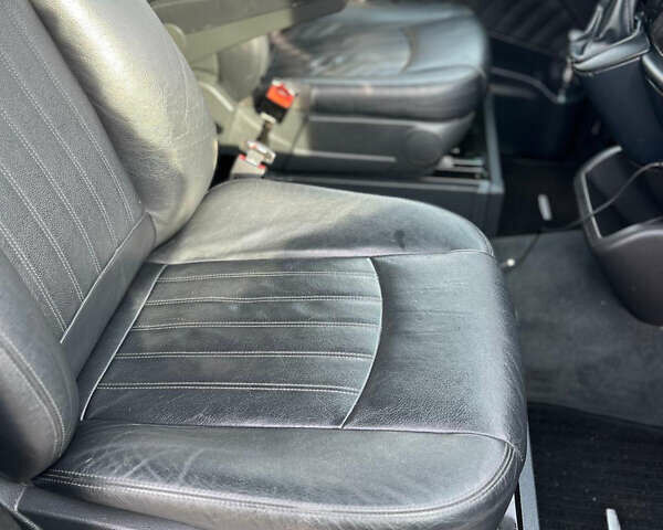 Сірий Мерседес Віано, об'ємом двигуна 3 л та пробігом 235 тис. км за 25600 $, фото 16 на Automoto.ua