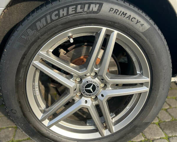 Сірий Мерседес Віано, об'ємом двигуна 3 л та пробігом 235 тис. км за 25600 $, фото 17 на Automoto.ua