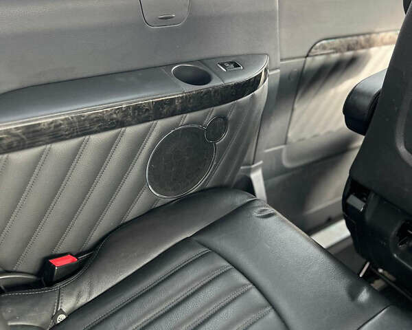 Сірий Мерседес Віано, об'ємом двигуна 3 л та пробігом 235 тис. км за 25600 $, фото 12 на Automoto.ua