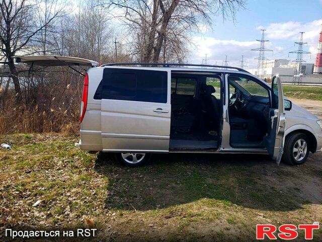 Сірий Мерседес Віано, об'ємом двигуна 2.1 л та пробігом 294 тис. км за 12500 $, фото 1 на Automoto.ua