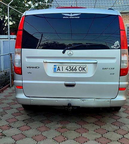 Серый Мерседес Виано, объемом двигателя 3 л и пробегом 308 тыс. км за 10500 $, фото 2 на Automoto.ua