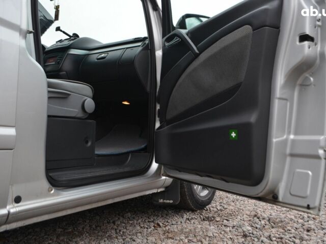 Сірий Мерседес Віано, об'ємом двигуна 3.5 л та пробігом 302 тис. км за 14300 $, фото 16 на Automoto.ua