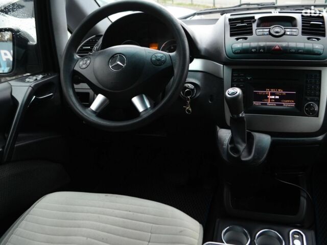 Сірий Мерседес Віано, об'ємом двигуна 3.5 л та пробігом 302 тис. км за 14300 $, фото 7 на Automoto.ua