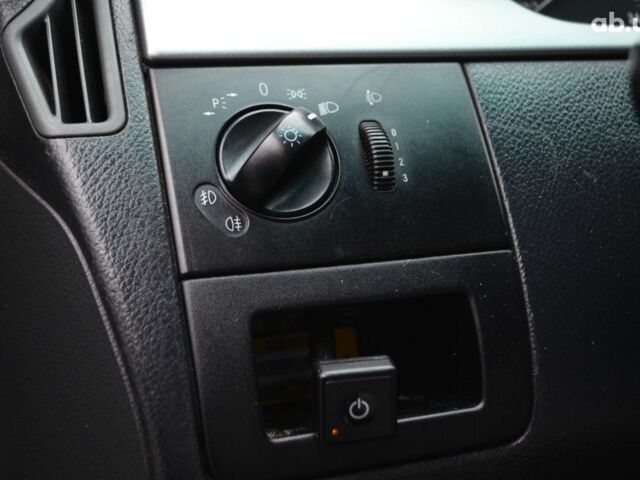 Сірий Мерседес Віано, об'ємом двигуна 3.5 л та пробігом 302 тис. км за 14300 $, фото 13 на Automoto.ua