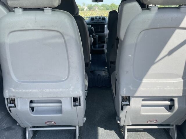 Синий Мерседес Виано, объемом двигателя 2.1 л и пробегом 371 тыс. км за 7200 $, фото 4 на Automoto.ua