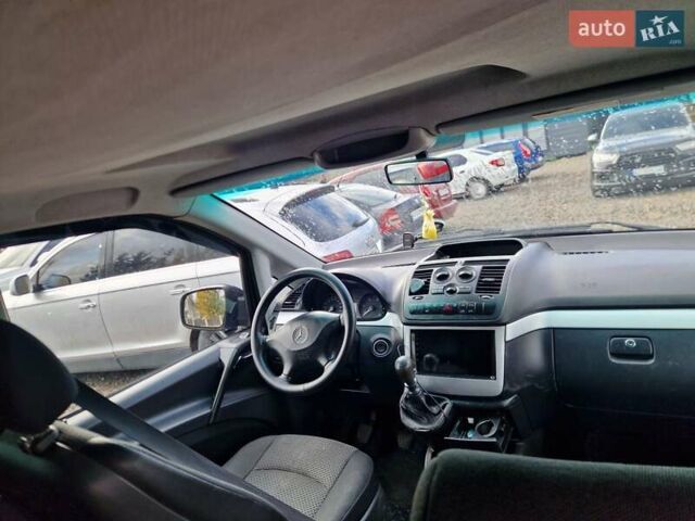 Мерседес Виано 2013 в Хусте на Automoto.ua Синий Мерседес Виано, объемом двигателя 2.14 л и пробегом 399 тыс. км за 12999 $, фото 4 на Automoto.ua
