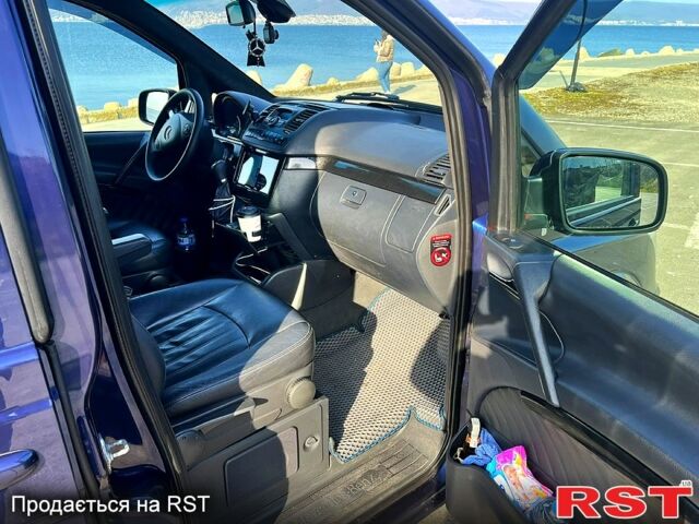 Мерседес Віано 2008 у Одесі на Automoto.ua Синій Мерседес Віано, об'ємом двигуна 2.1 л та пробігом 480 тис. км за 16000 $, фото 12 на Automoto.ua