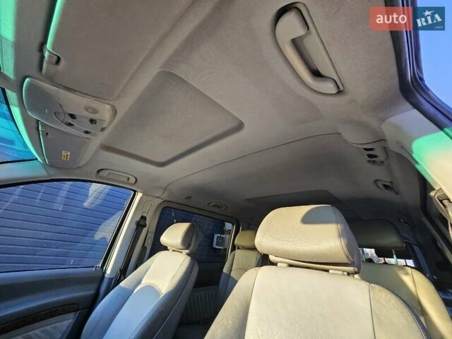 Зеленый Мерседес Виано, объемом двигателя 2.15 л и пробегом 315 тыс. км за 12200 $, фото 5 на Automoto.ua