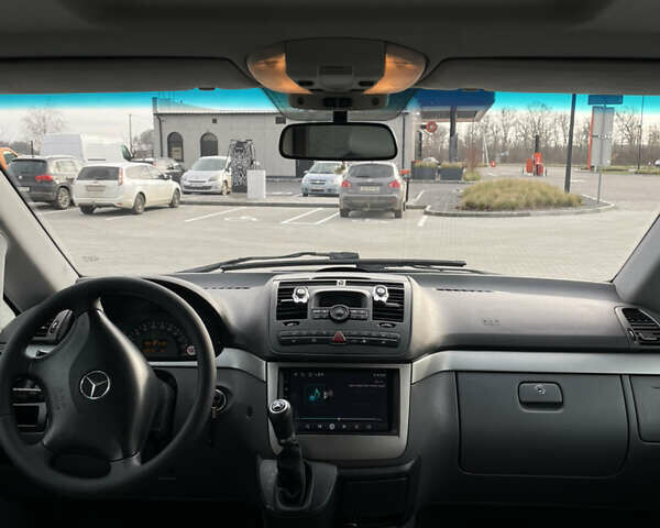 Зеленый Мерседес Виано, объемом двигателя 2.15 л и пробегом 400 тыс. км за 11900 $, фото 5 на Automoto.ua