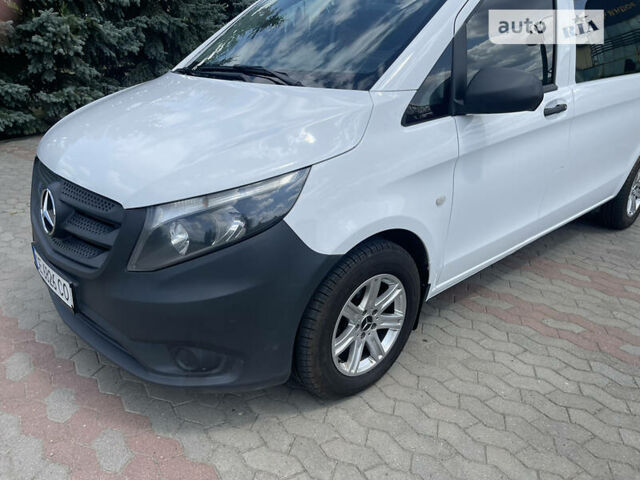 Білий Мерседес Vito 109, об'ємом двигуна 1.6 л та пробігом 160 тис. км за 17300 $, фото 6 на Automoto.ua