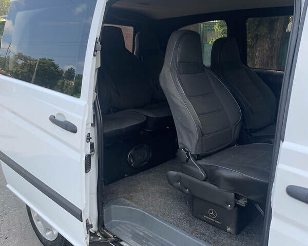 Белый Мерседес Vito 109, объемом двигателя 2.2 л и пробегом 280 тыс. км за 7507 $, фото 4 на Automoto.ua