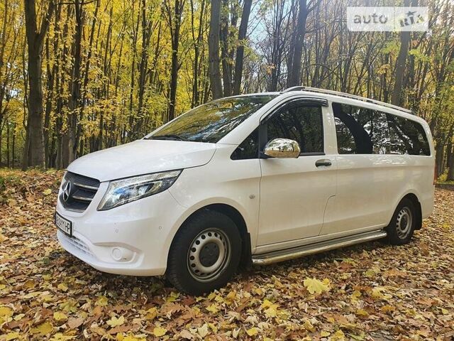 Білий Мерседес Vito 116, об'ємом двигуна 2.1 л та пробігом 170 тис. км за 20000 $, фото 3 на Automoto.ua