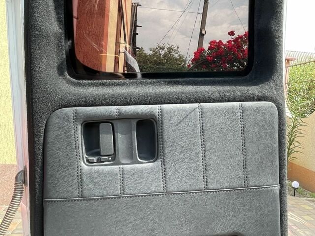 Белый Мерседес Вито, объемом двигателя 2 л и пробегом 230 тыс. км за 26000 $, фото 16 на Automoto.ua