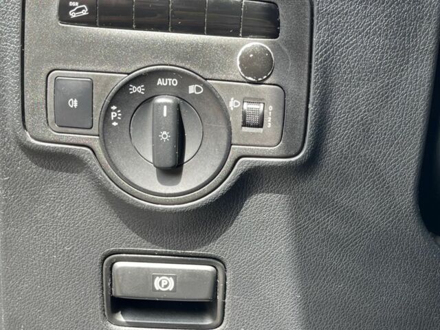 Белый Мерседес Вито, объемом двигателя 2 л и пробегом 230 тыс. км за 26000 $, фото 9 на Automoto.ua