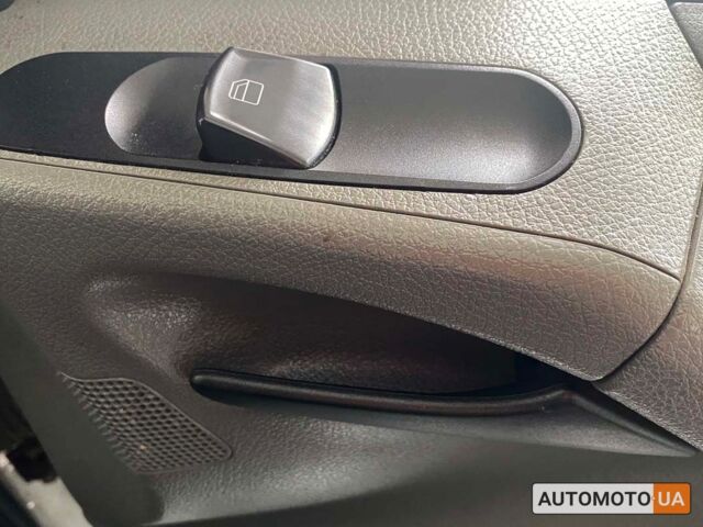 Белый Мерседес Вито, объемом двигателя 2.1 л и пробегом 217 тыс. км за 7300 $, фото 9 на Automoto.ua