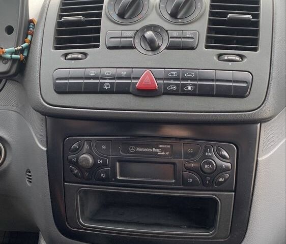 Белый Мерседес Вито, объемом двигателя 0 л и пробегом 460 тыс. км за 3997 $, фото 16 на Automoto.ua