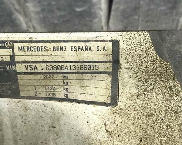 Білий Мерседес Віто, об'ємом двигуна 2.3 л та пробігом 300 тис. км за 1500 $, фото 5 на Automoto.ua