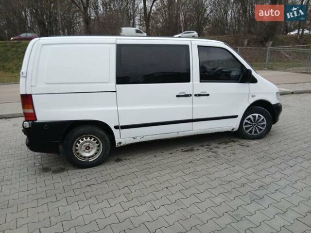 Белый Мерседес Вито, объемом двигателя 2.15 л и пробегом 346 тыс. км за 3700 $, фото 3 на Automoto.ua