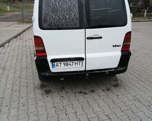 Белый Мерседес Вито, объемом двигателя 2.15 л и пробегом 346 тыс. км за 3700 $, фото 5 на Automoto.ua