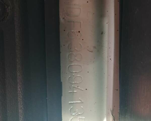 Білий Мерседес Віто, об'ємом двигуна 2.15 л та пробігом 350 тис. км за 4499 $, фото 10 на Automoto.ua