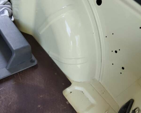 Білий Мерседес Віто, об'ємом двигуна 2.15 л та пробігом 350 тис. км за 4499 $, фото 13 на Automoto.ua