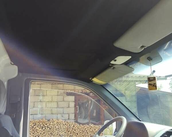 Білий Мерседес Віто, об'ємом двигуна 2.15 л та пробігом 350 тис. км за 4499 $, фото 3 на Automoto.ua