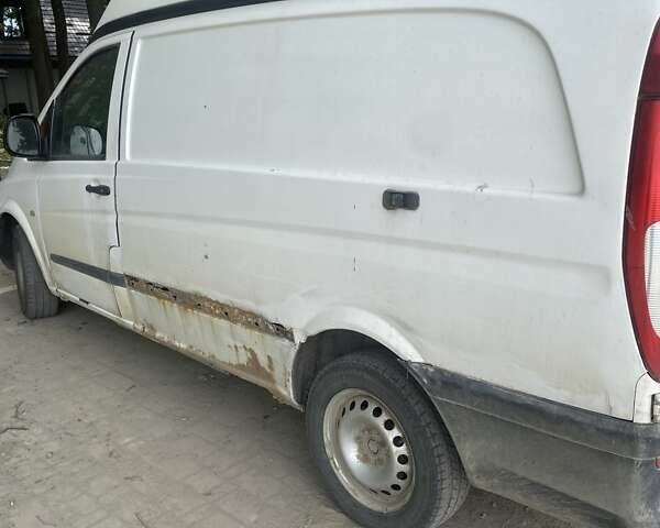 Білий Мерседес Віто, об'ємом двигуна 2.15 л та пробігом 600 тис. км за 3000 $, фото 4 на Automoto.ua