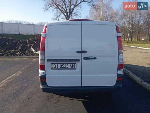 Белый Мерседес Вито, объемом двигателя 0 л и пробегом 290 тыс. км за 5900 $, фото 2 на Automoto.ua